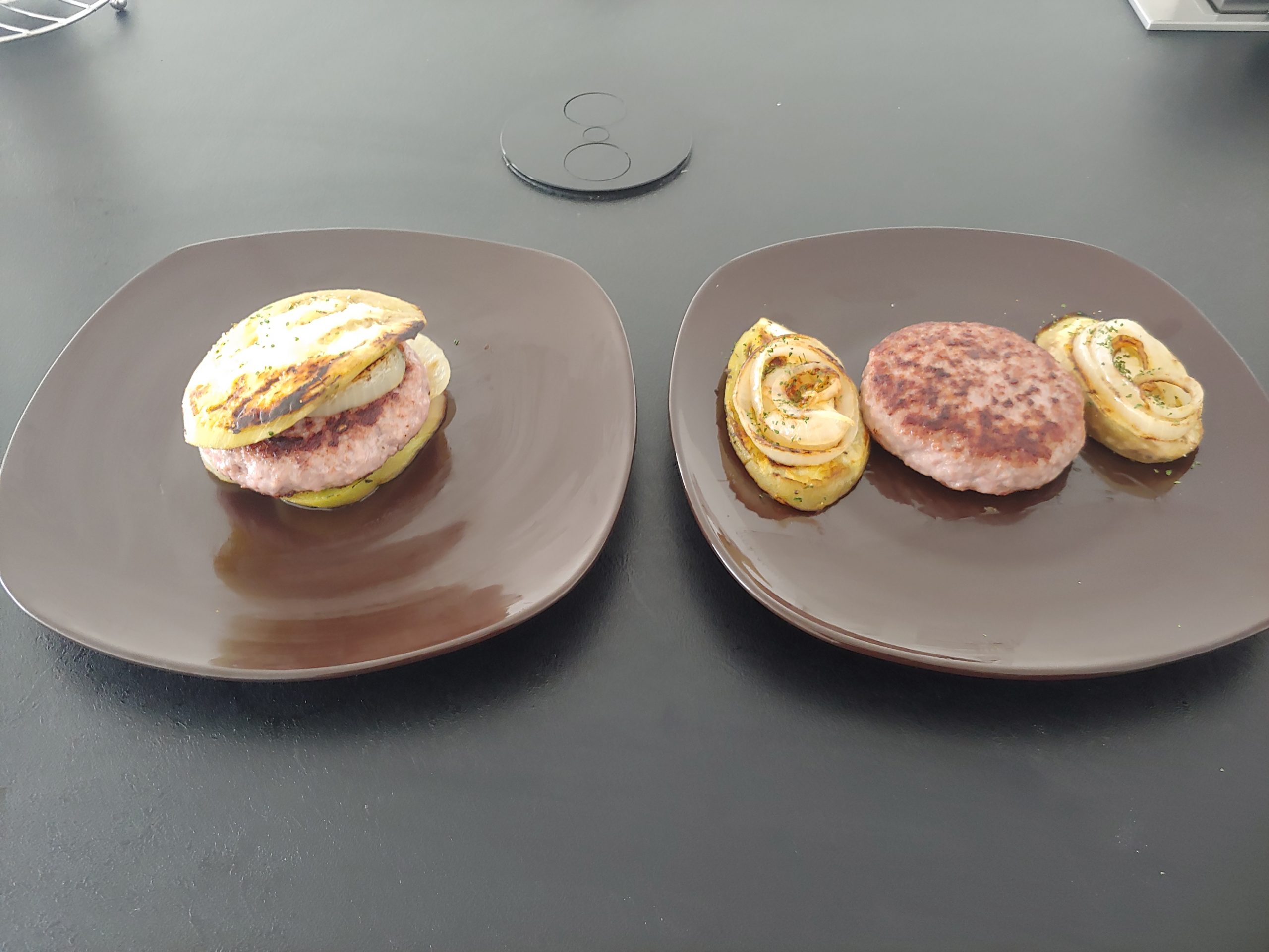 HAMBURGUESA CON BERENJENA